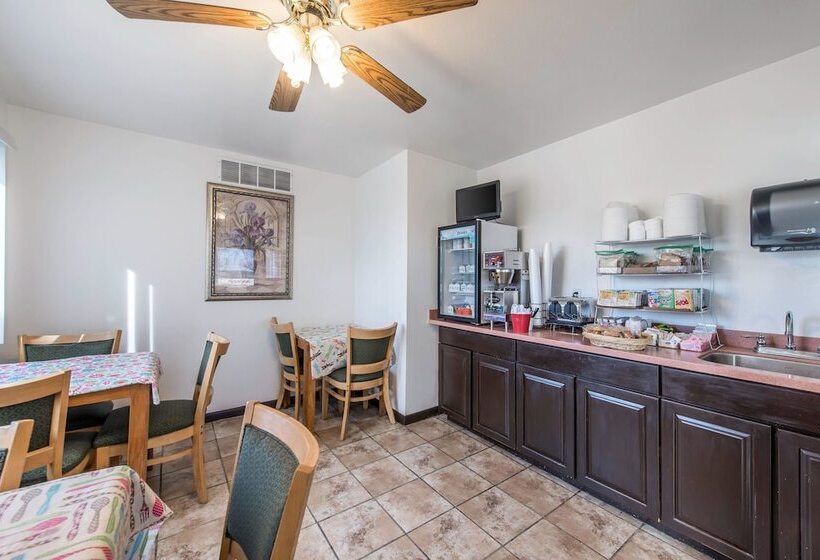 فندق Rodeway Inn