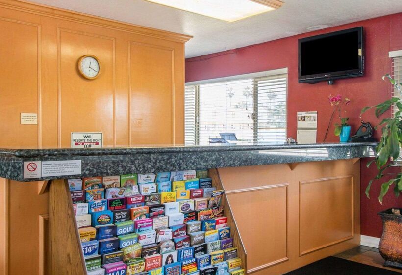 酒店 Rodeway Inn Fallbrook Downtown