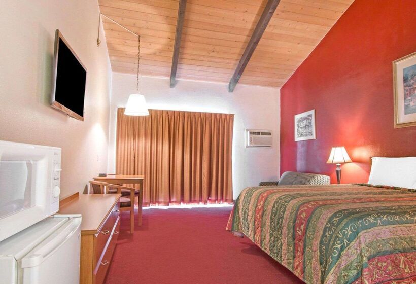 酒店 Rodeway Inn Fallbrook Downtown