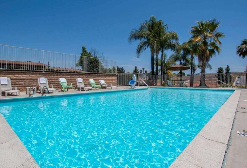 酒店 Rodeway Inn Fallbrook Downtown