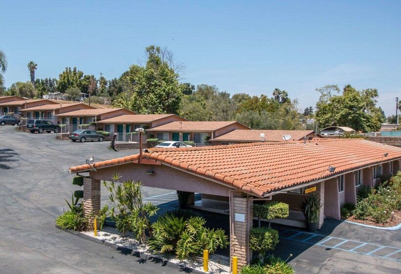 酒店 Rodeway Inn Fallbrook Downtown