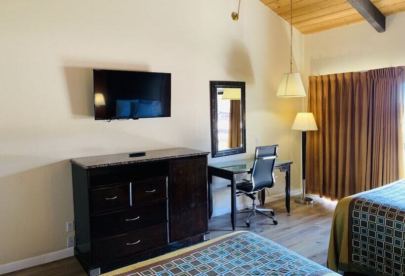 酒店 Rodeway Inn Fallbrook Downtown