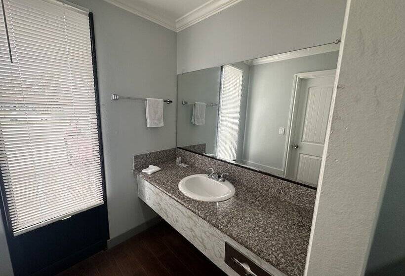 Palm Inn Hotel Near Tyler Mall Riverside