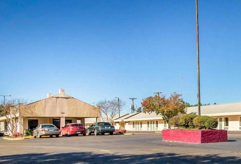 فندق Rodeway Inn & Suites