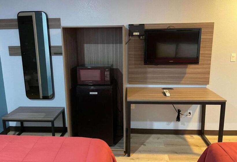 فندق Rodeway Inn & Suites