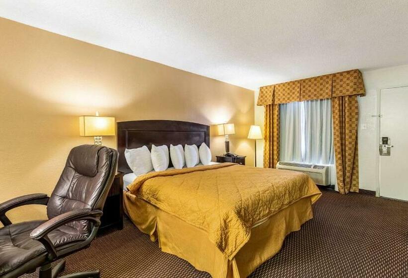 호텔 Rodeway Inn & Suites