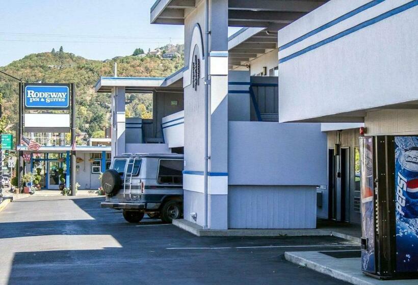 فندق Rodeway Inn & Suites Roseburg