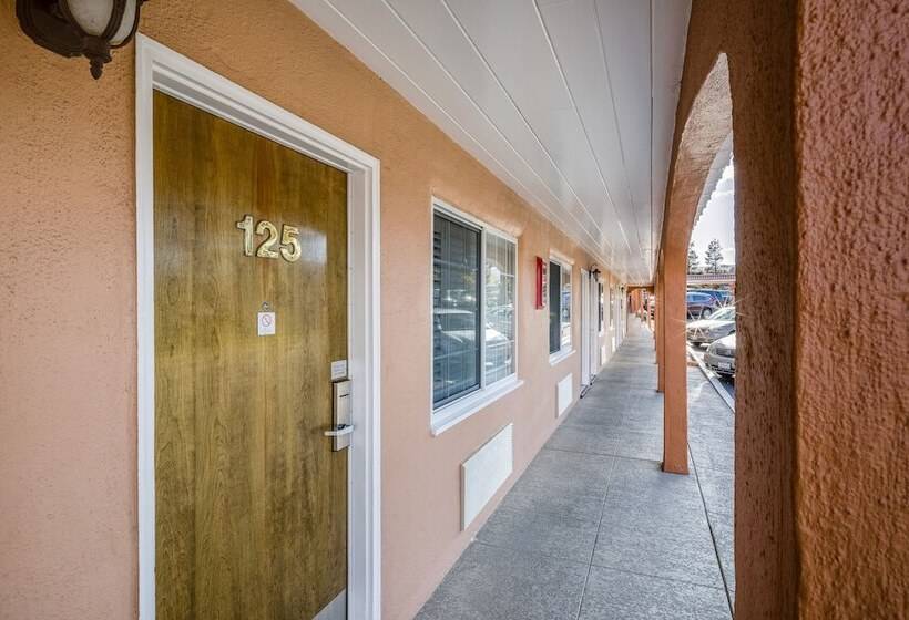 هتل Sfo El Rancho Inn Surestay Collection By Best Western