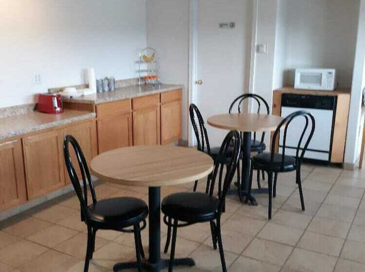 Отель Stay Express Inn Hamilton