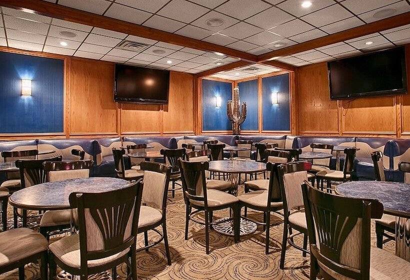 هتل Stevens Inn A Howard Johnson By Wyndham