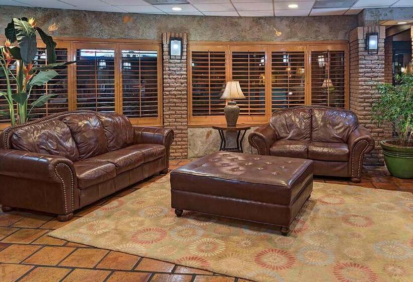 فندق Stevens Inn A Howard Johnson By Wyndham