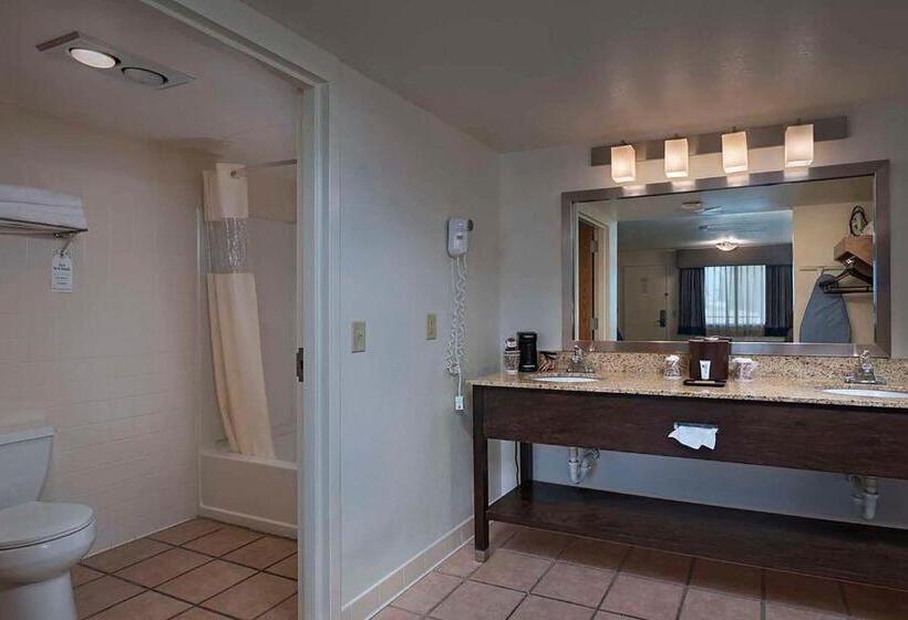 فندق Stevens Inn A Howard Johnson By Wyndham