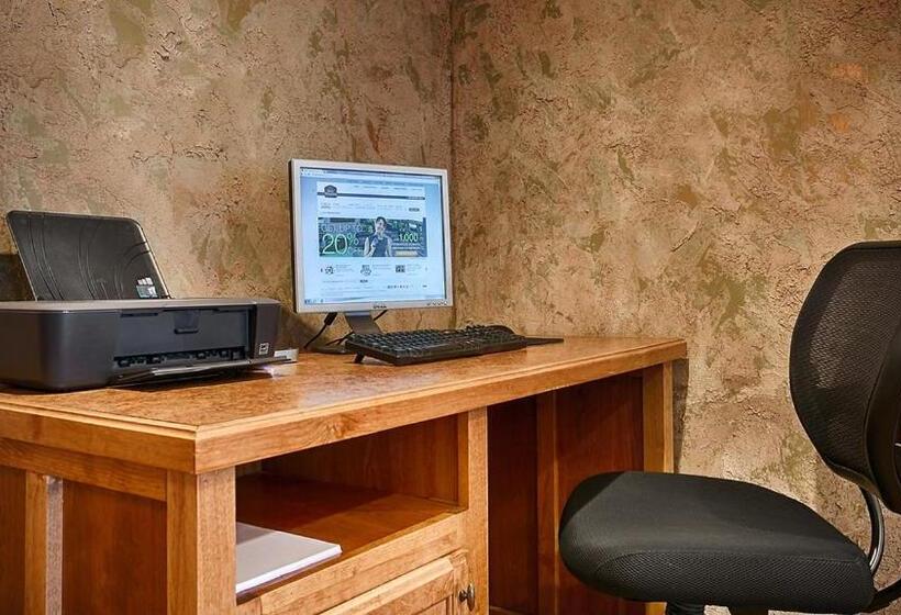 فندق Stevens Inn A Howard Johnson By Wyndham