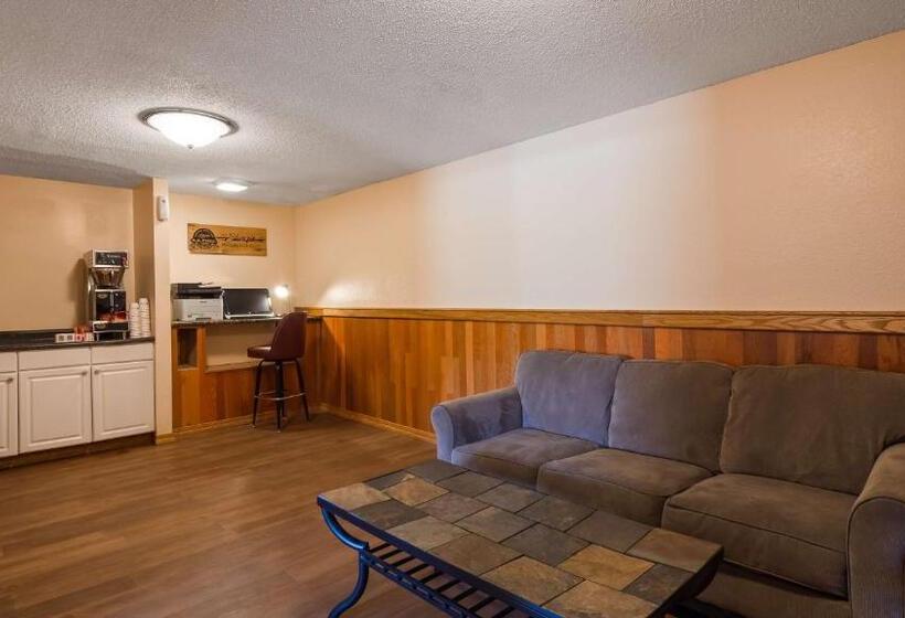 Отель Sturgis Lodge And Suites