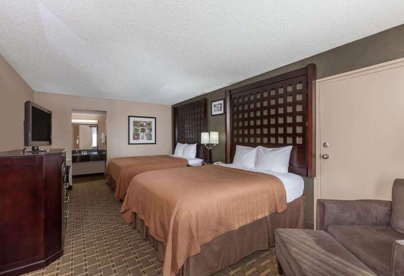 فندق Super 8 By Wyndham Atoka