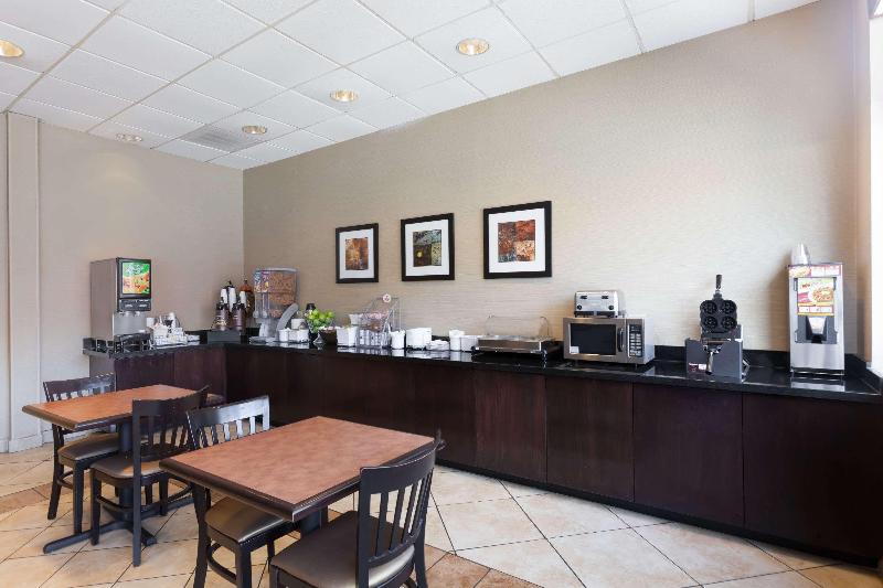 فندق Super 8 By Wyndham Atoka