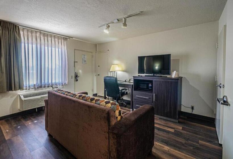 ホテル Super 8 By Wyndham El Paso Airport