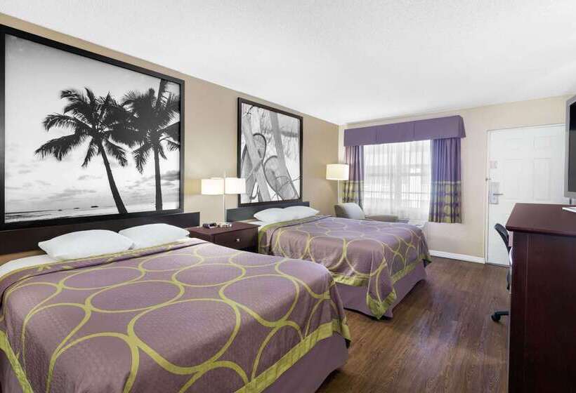 فندق Super 8 By Wyndham Ellenton Bradenton Area