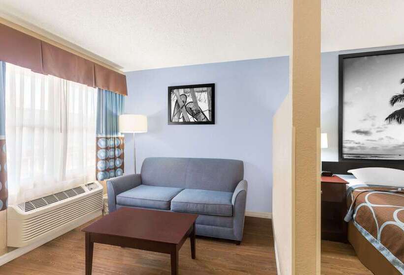 فندق Super 8 By Wyndham Ellenton Bradenton Area