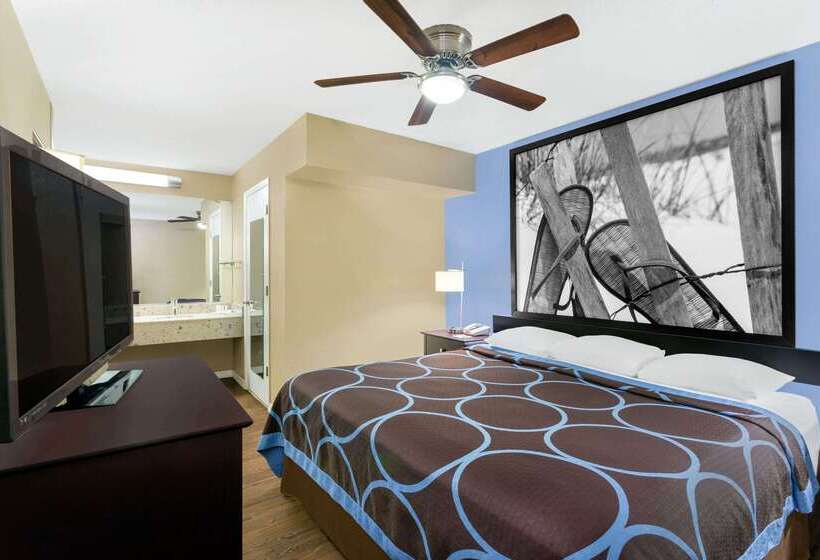 فندق Super 8 By Wyndham Ellenton Bradenton Area