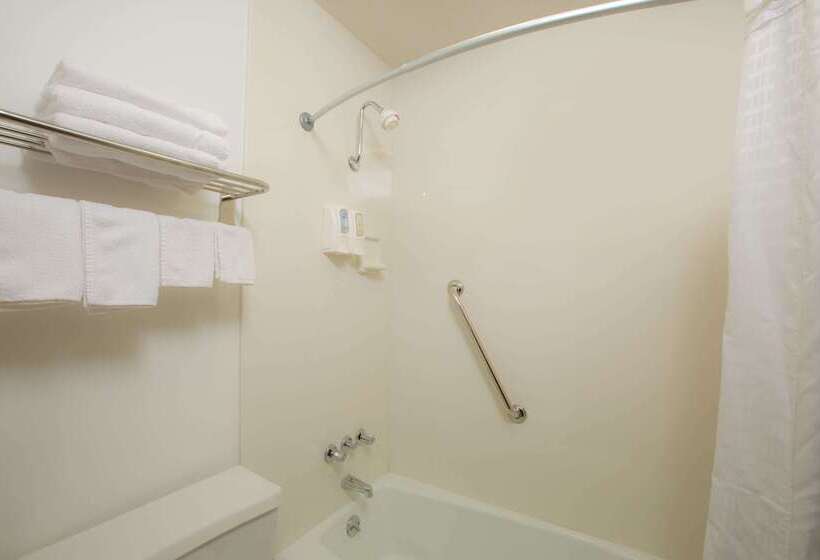 호텔 Super 8 By Wyndham Williams