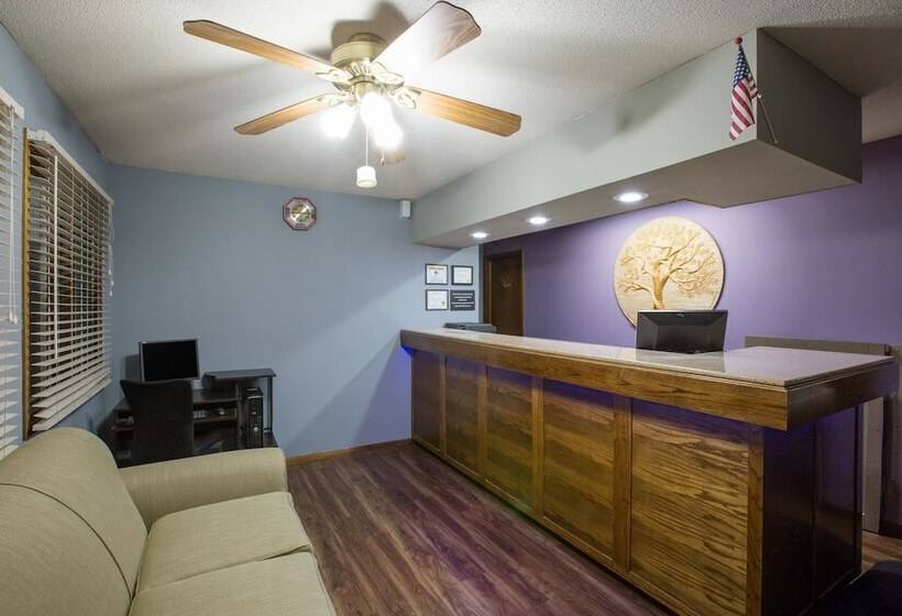 호텔 Super 8 By Wyndham Williams