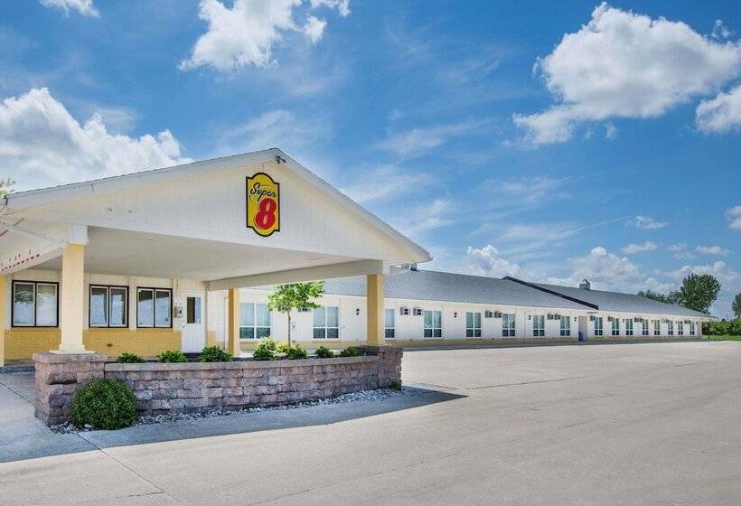 호텔 Super 8 By Wyndham Williams