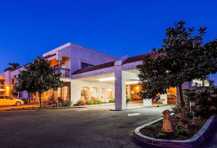 Surestay Hotel By Best Western Camarillo