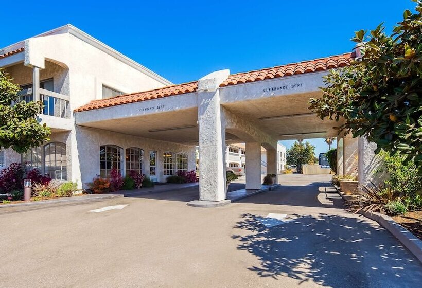 Surestay Hotel By Best Western Camarillo