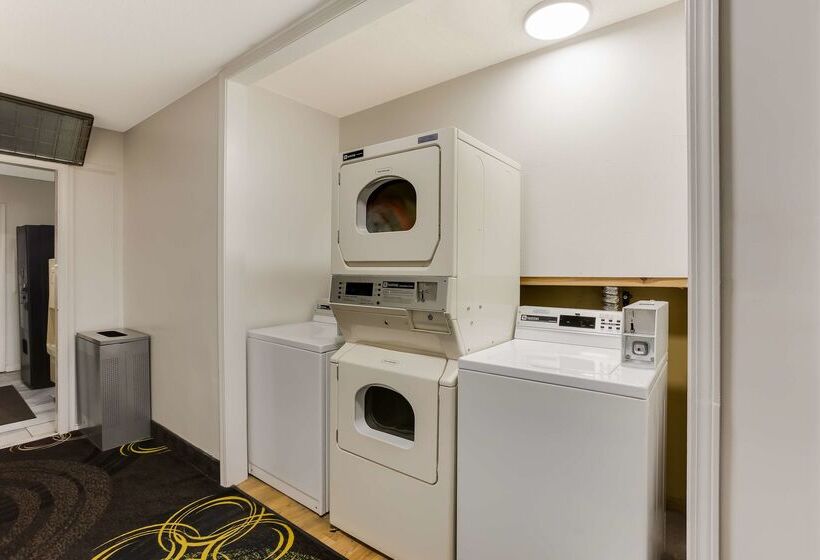 Surestay Hotel By Best Western Higginsville