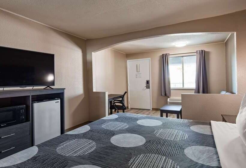 Surestay Hotel By Best Western Olathe