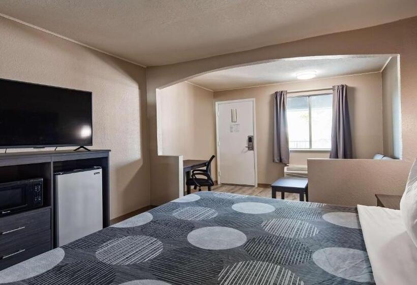 Surestay Hotel By Best Western Olathe