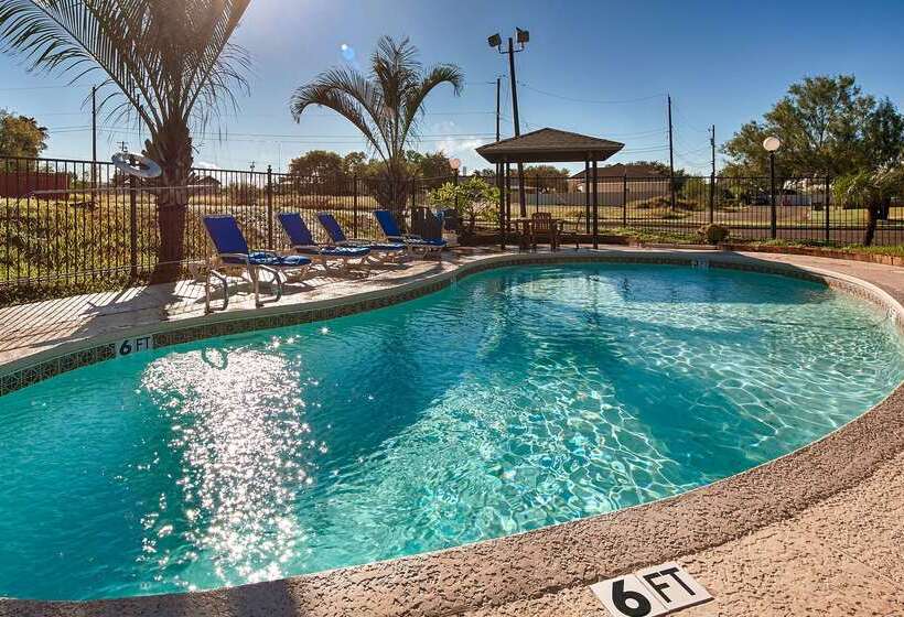 Surestay Hotel By Best Western Zapata