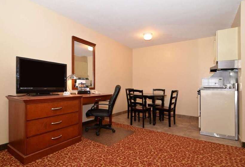 Surestay Hotel By Best Western Zapata