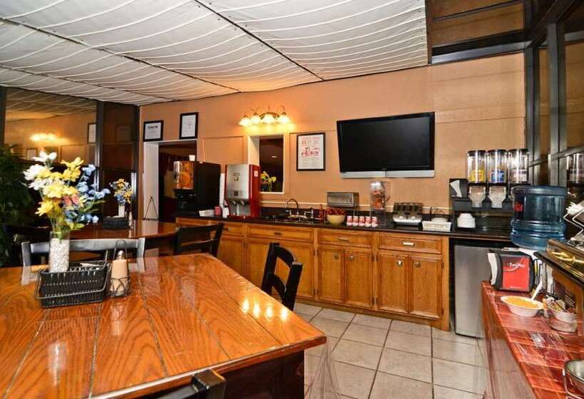 Surestay Hotel By Best Western Zapata