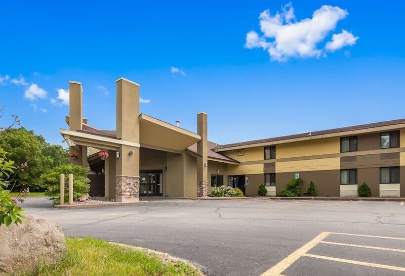 Surestay Plus Hotel By Best Western Black River Falls