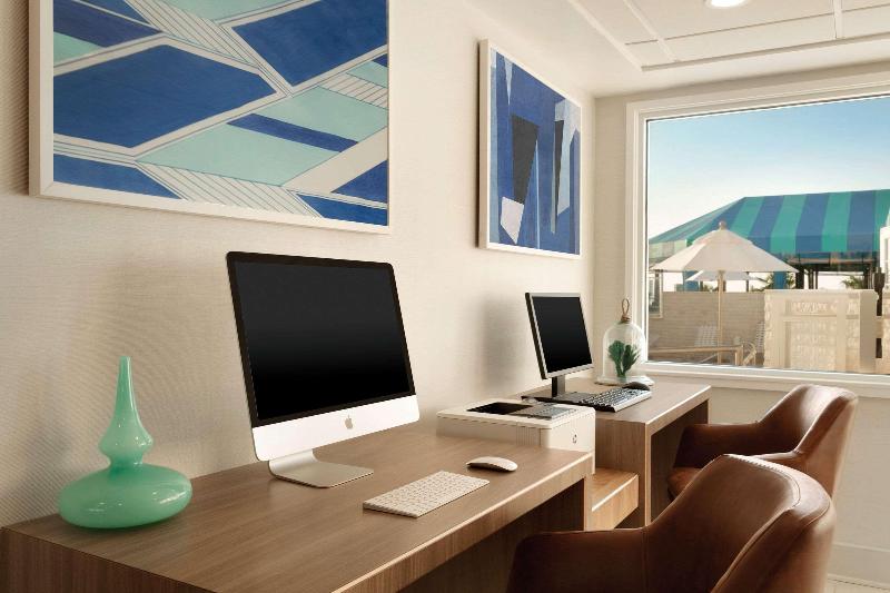 Surfbreak Virginia Beach Oceanfront, Ascend Hotel Collection