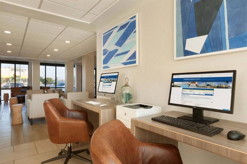 Surfbreak Virginia Beach Oceanfront, Ascend Hotel Collection