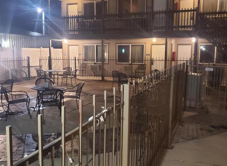 فندق Terrace Park Inn