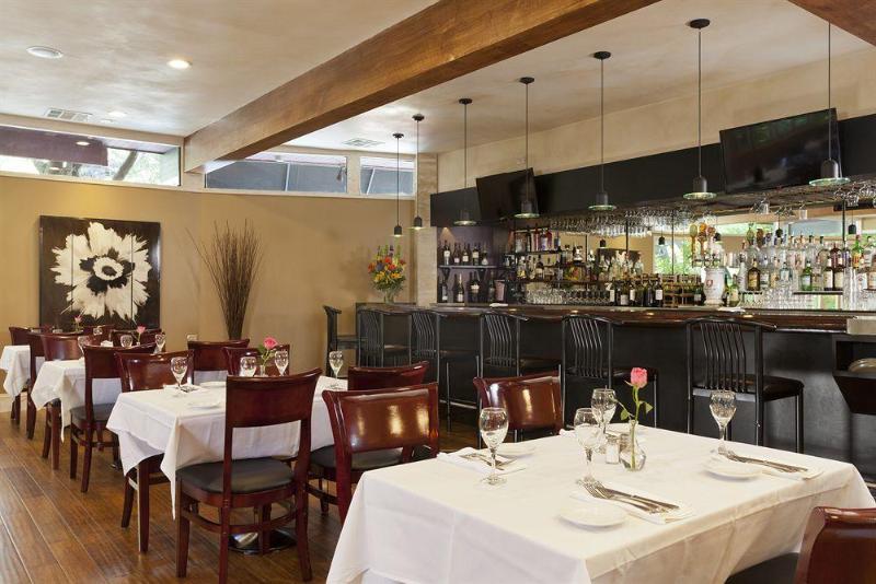 בית מלון כפרי The Creekside Inn