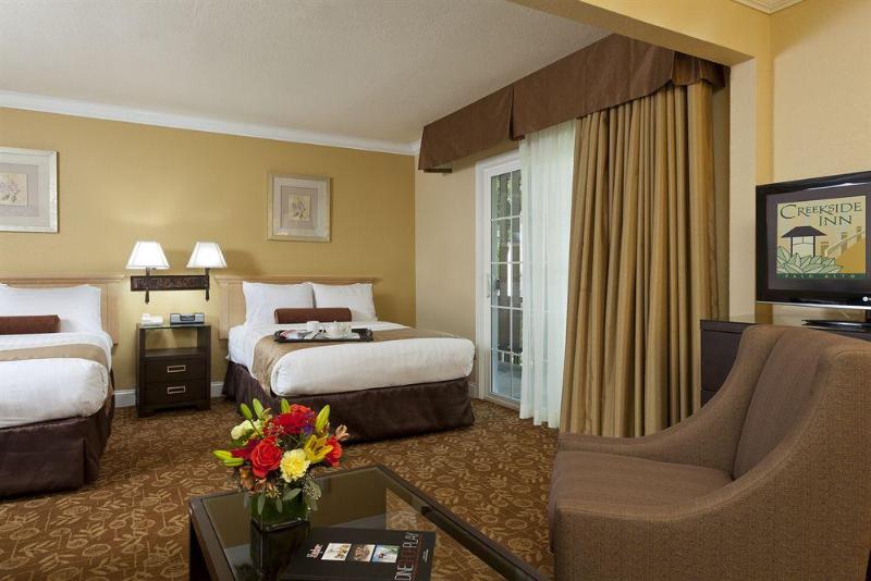 فندق The Creekside Inn