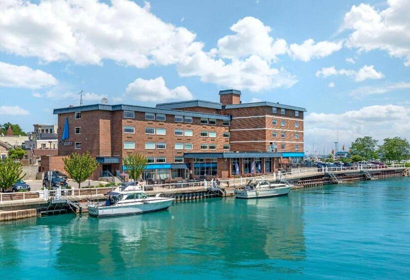 The Harborview, Ascend Hotel Collection