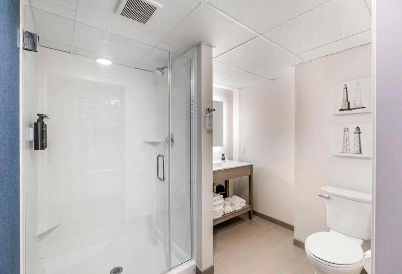 The Harborview, Ascend Hotel Collection