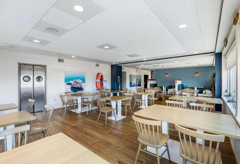 The Harborview, Ascend Hotel Collection