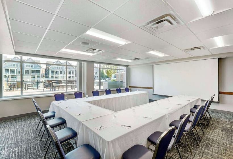 The Harborview, Ascend Hotel Collection