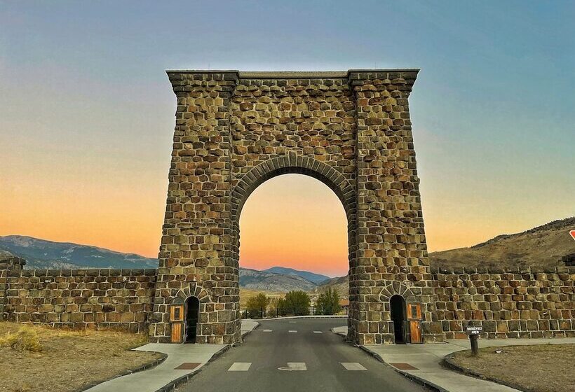 The Ridgeline Hotel At Yellowstone, Ascend Hotel Collection
