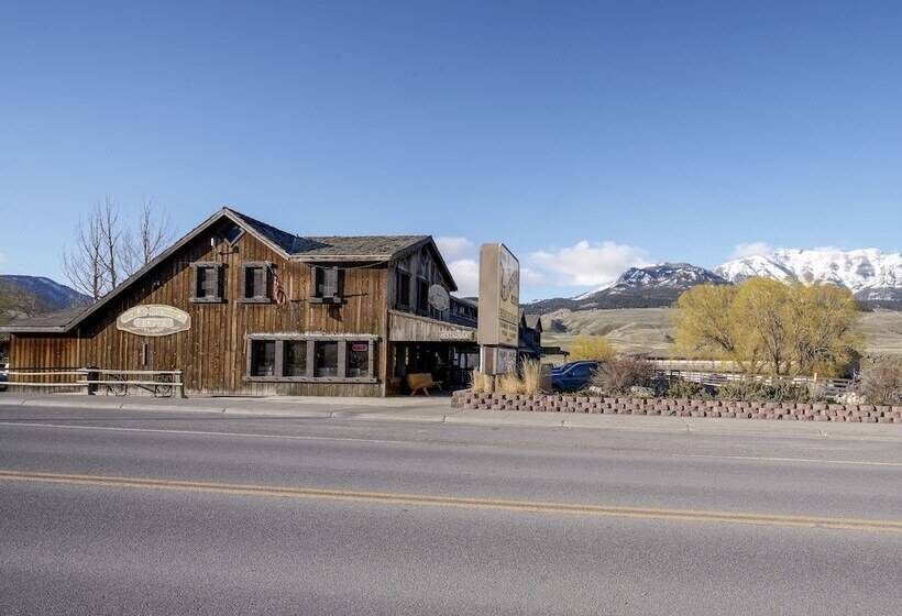 The Ridgeline Hotel At Yellowstone, Ascend Hotel Collection