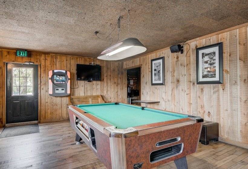 The Ridgeline Hotel At Yellowstone, Ascend Hotel Collection