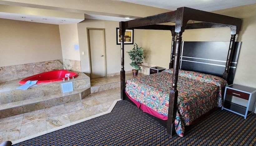 فندق Town House Inn And Suites