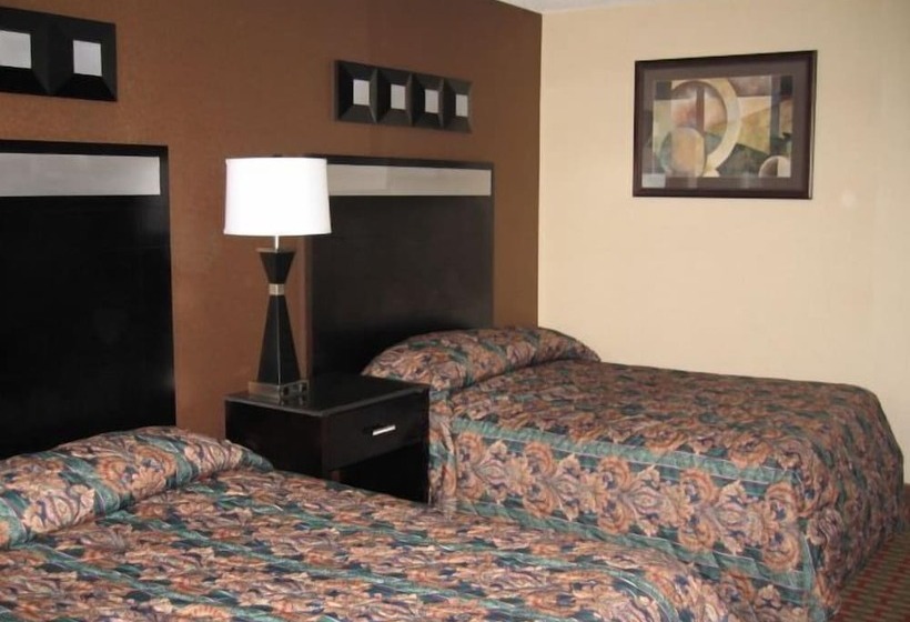 فندق Town House Inn And Suites